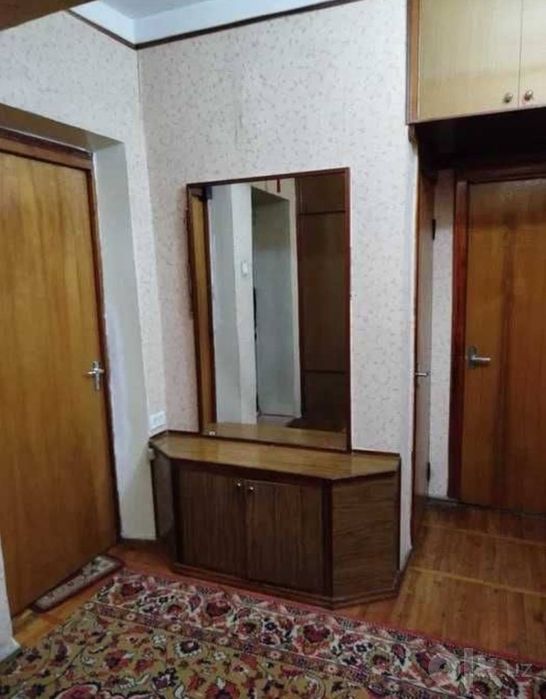 СадыкАзимова Посольство Японии 3х комнатная не торец 77 серия