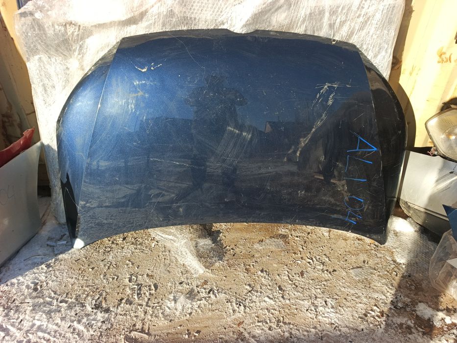 Фольксваген Поло капот