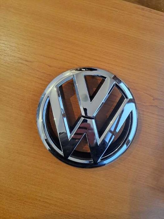 Emblema fata VW Golf 7 facelift an 2017-2020 noua