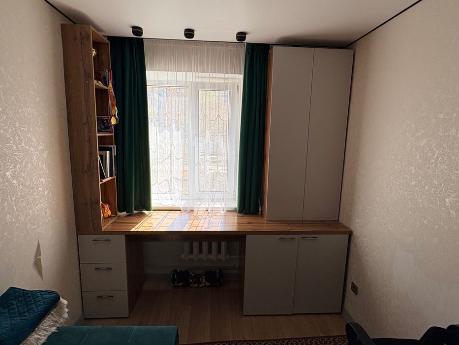 Продам мебель парту, шкаф