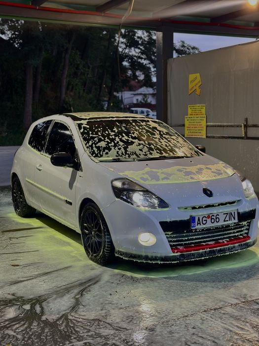 Vand / Schimb Renault Clio 3 , 1.5 dCi Night and Day 140 HP