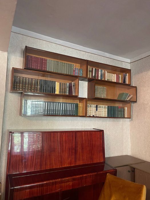 Продаются книжные полки
