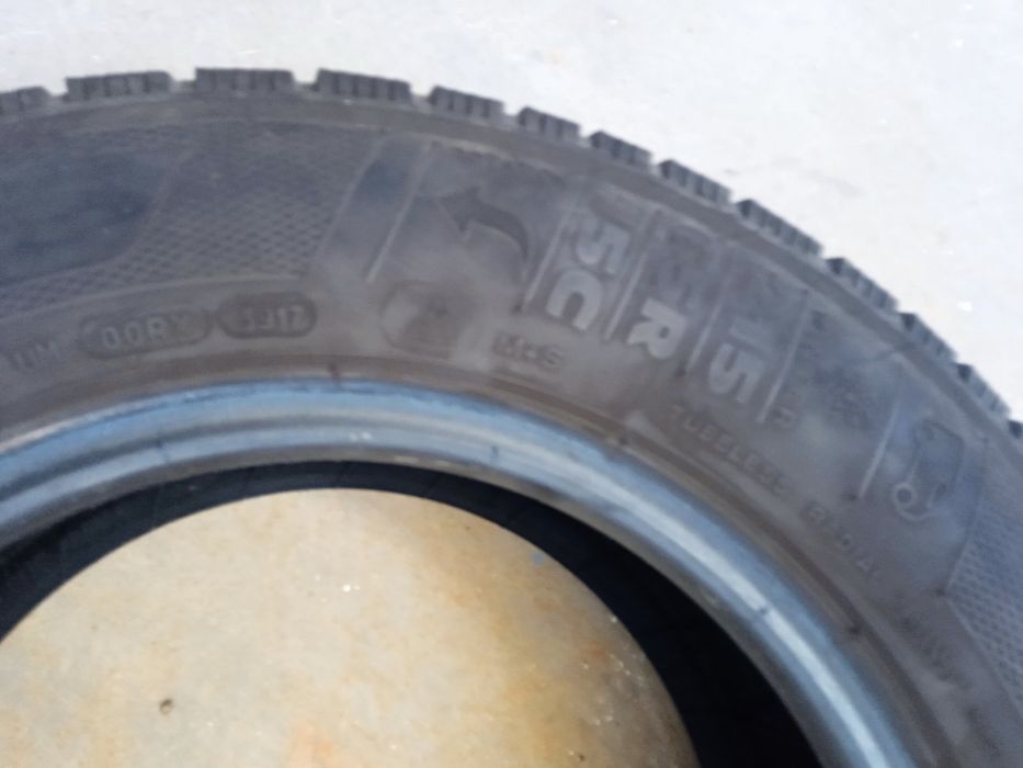 Зимни гуми 215/65/15 С 4бр.