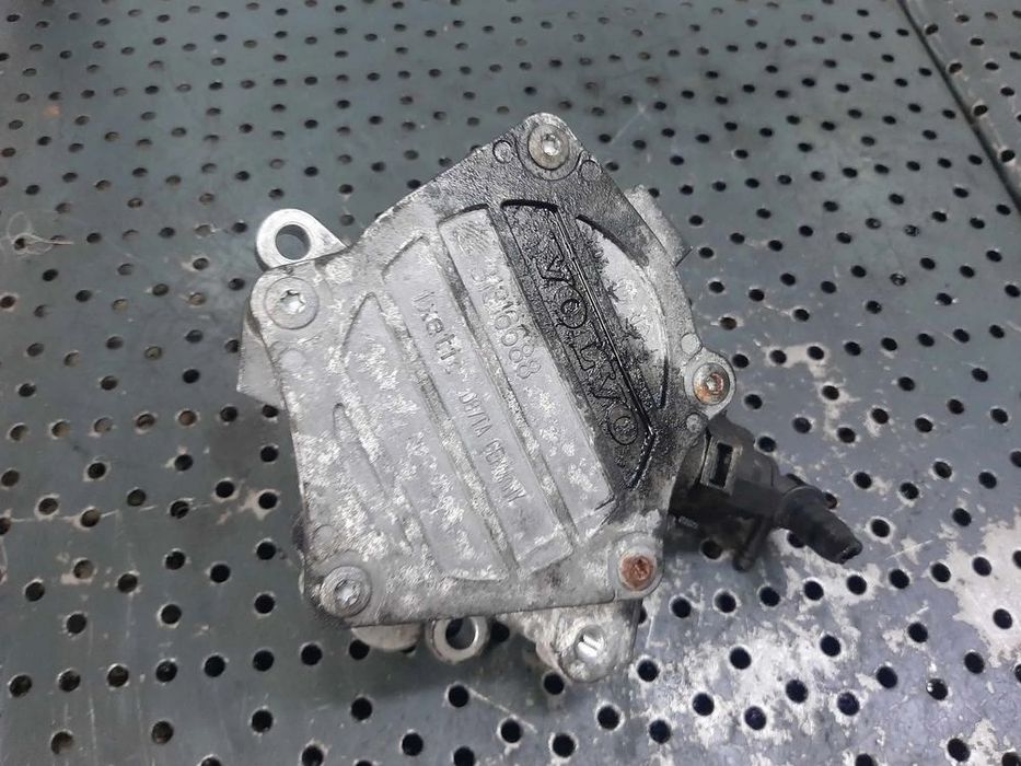 pompa  vacuum 2.0 d d4204t8  volvo v40 v60  31316688