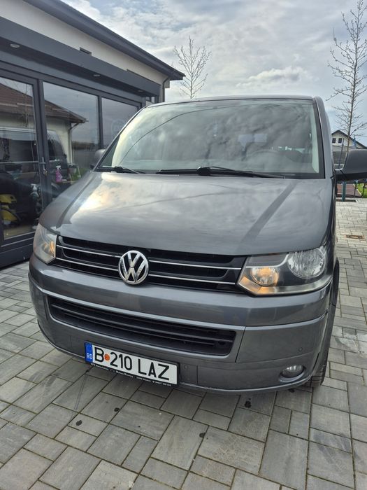 VOLKSWAGEN Caravelle