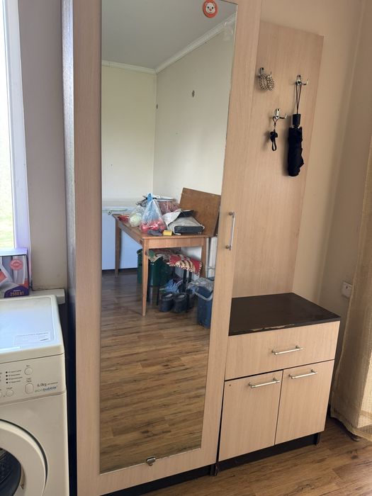 Шкаф в прихожую 2м