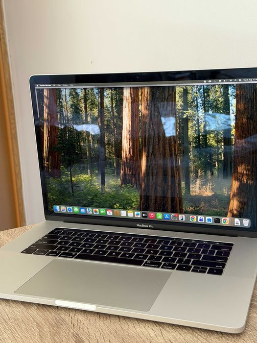 macbook pro 15 2018 - Laptopuri oferte online | OLX.ro