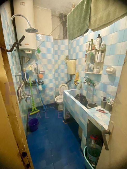 Продава се Многостаен апартамент в Бургас, Център - 134 кв.м за 2008 €/кв.м - Снимка #8