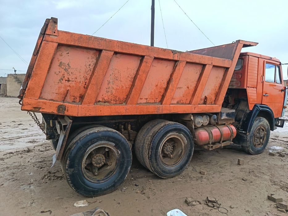 Камаз самасвал ишлоб турган машин