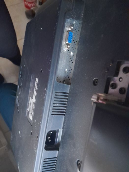 Монитор Acer .  .