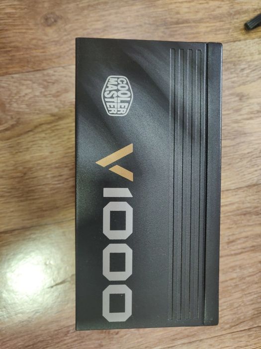 Продаю блок питания cooler master v1000