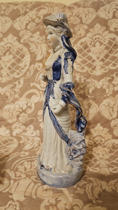 Bibelou   Femeie