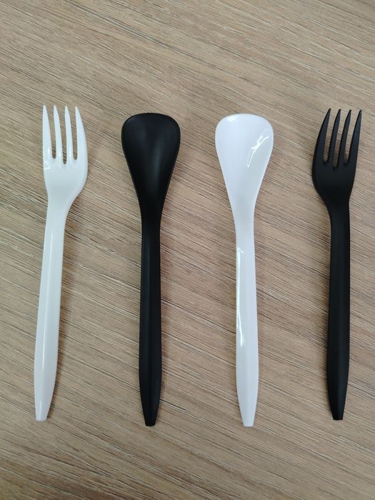 Bir martalik plastik qoshiq va vilka – rangli, mustahkam