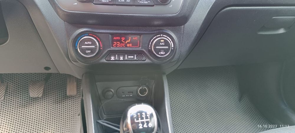 Продам машину Киа Рио