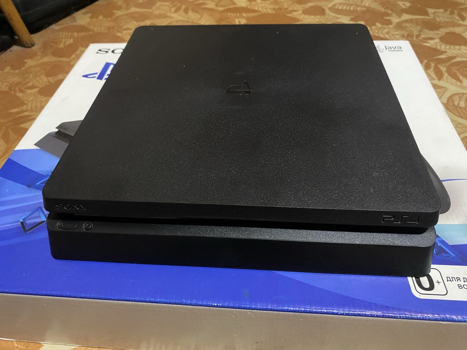 Продам ps4 slim 1тб