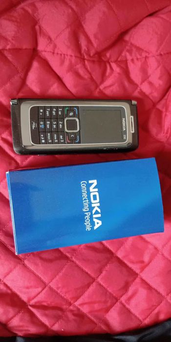 Vand Nokia E90- in stare foarte buna