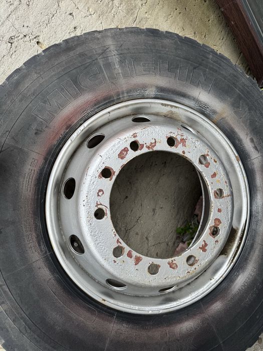 Продам болон 295/80/22,5