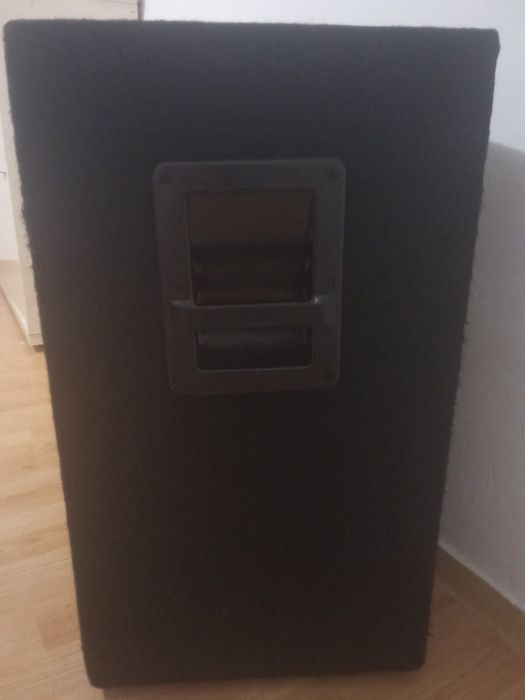Vând boxe pasive +DVD/Home Cinema,  boxele sunt mari,  solide cu un sunet puternic și clar.