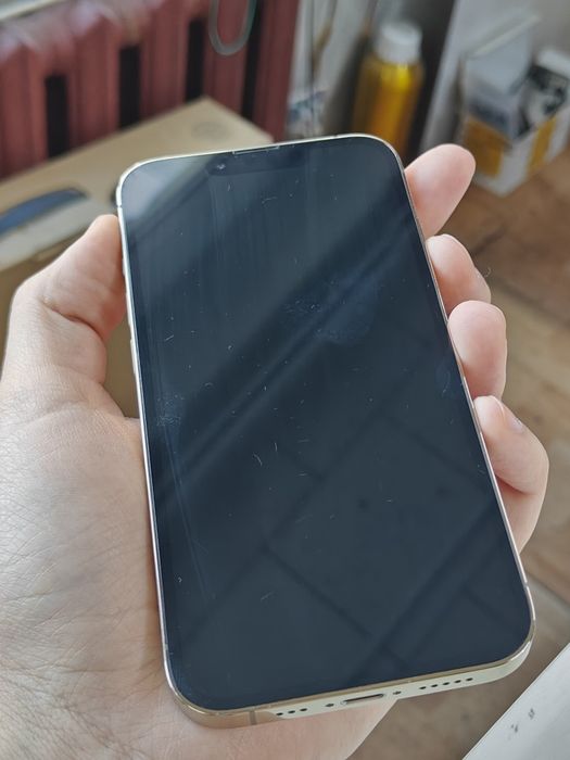 Продам iPhone 13 pro gold цвет