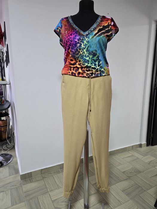 Pantaloni tip cargo din vascoza, cu buzunare