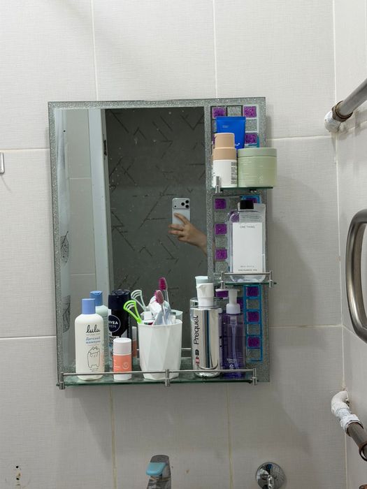 Продается раковина тюльпан с зеркалом