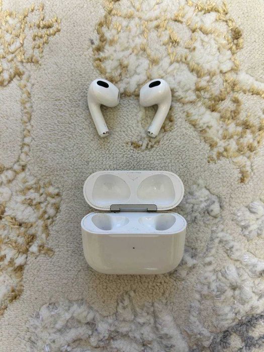 Продам Apple AirPods 3 (оригинал)