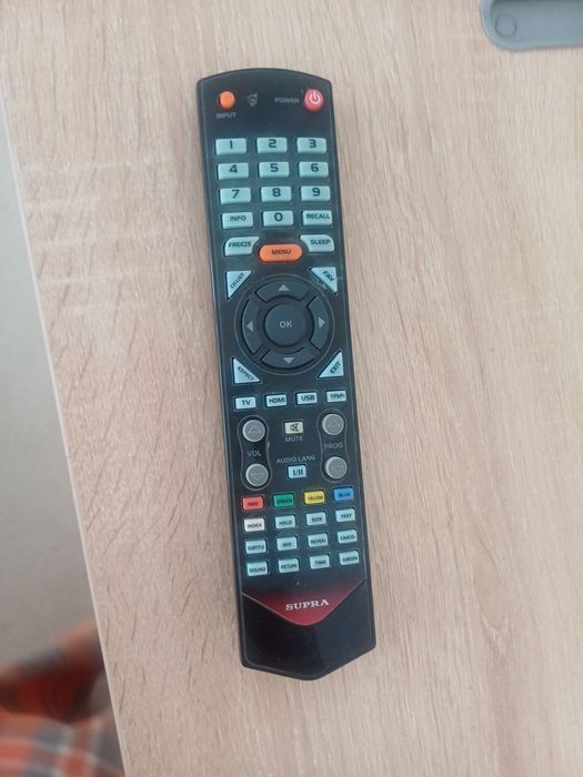Televizor sotiladi. Supra nomli 32lik smart emas. Pult qo'shib berilad