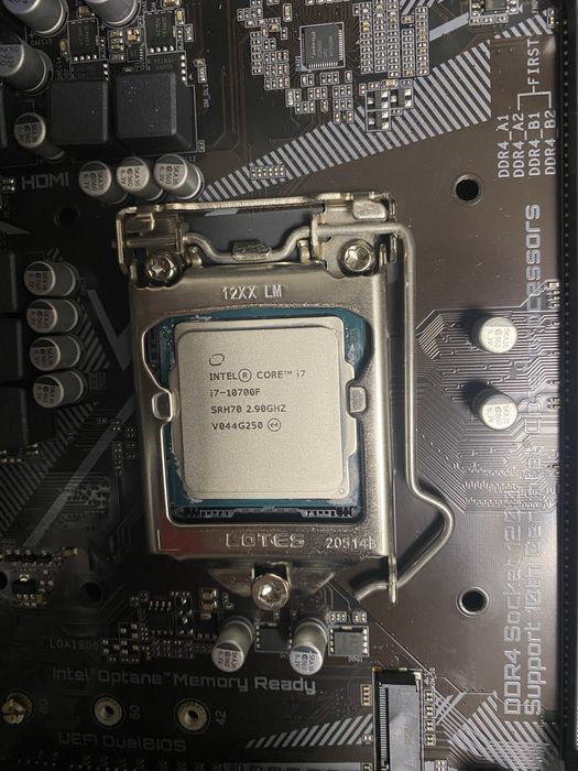 Vând pc intr-o stare foarte buna