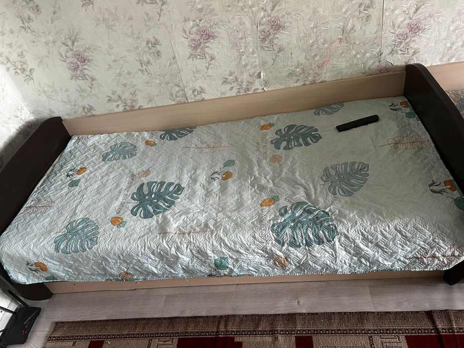 Продам кровать в хорошем состояний.