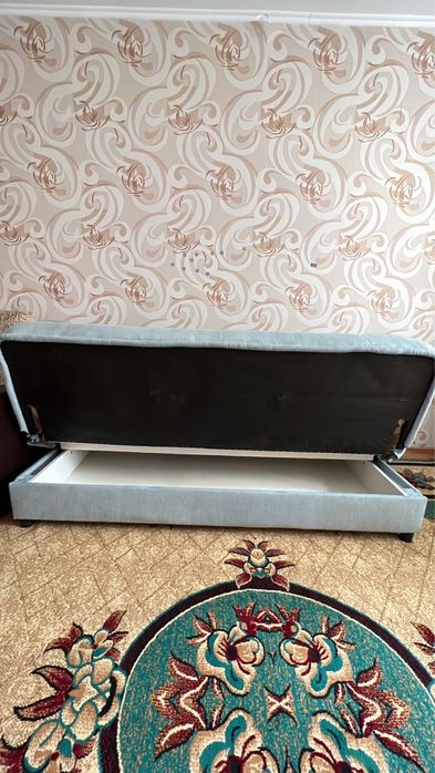 Продам Диван б/у