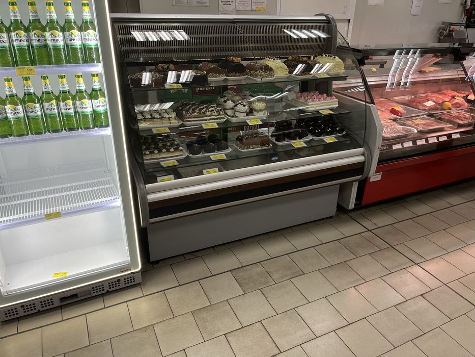 Крайстенни витрини