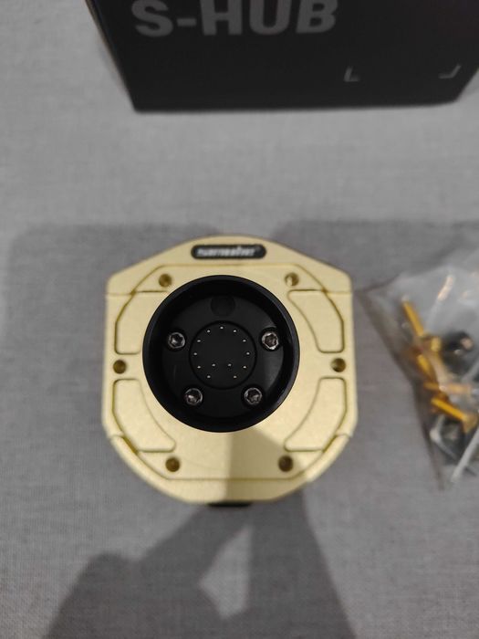 Simube Podium Hub pentru Fanatec