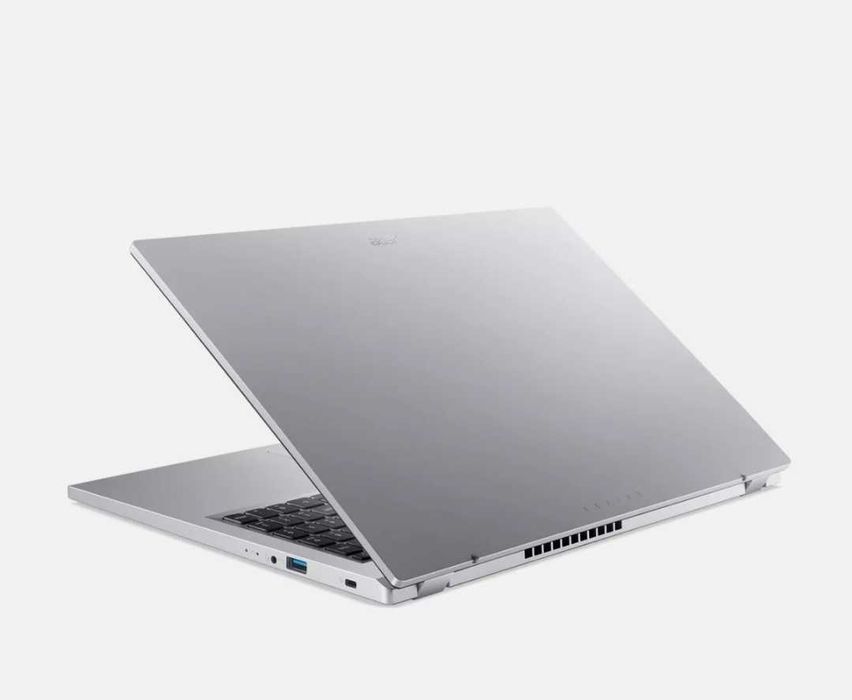 Acer Aspire 3 16 gb Тъч ,AMD Ryzen 5 7520U 16GB RAM 512GB SSD W11