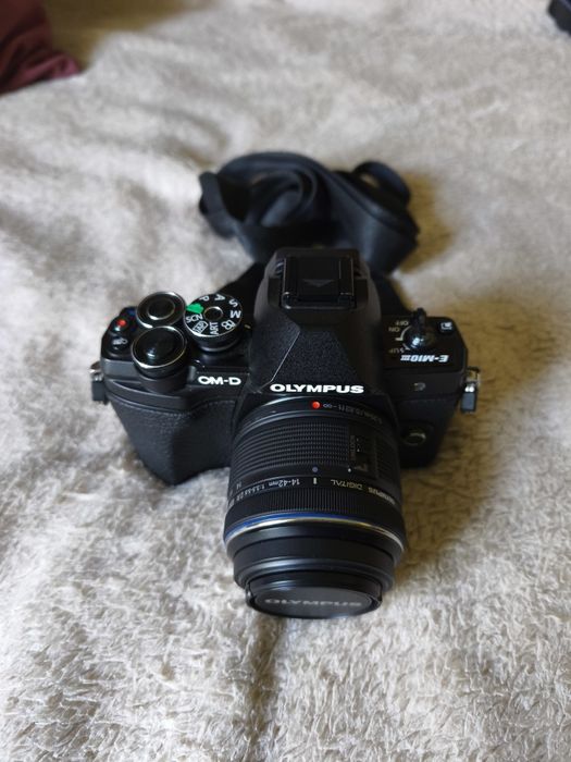 Olympus OM-D E-M10 iii