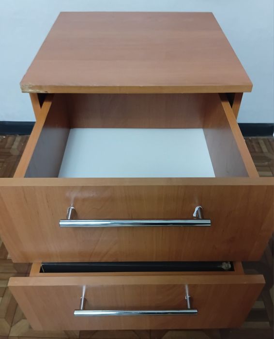 Тумбочка        .