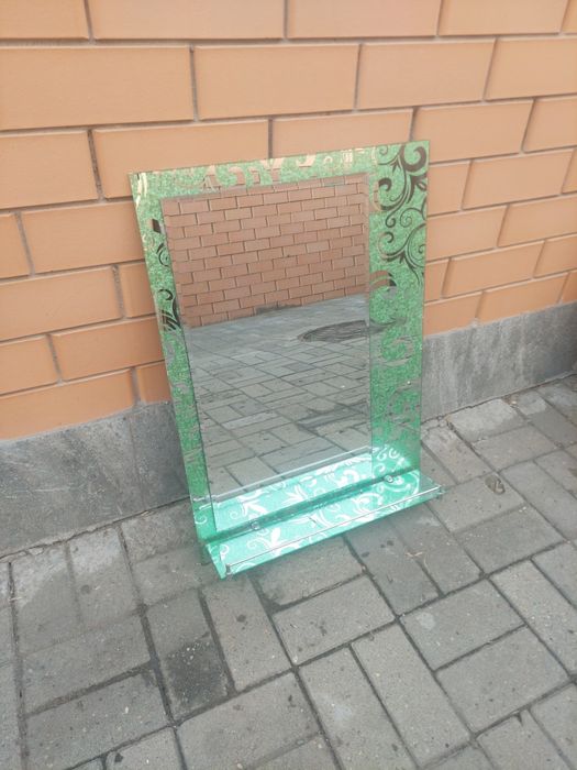 Продам зеркало в ванную