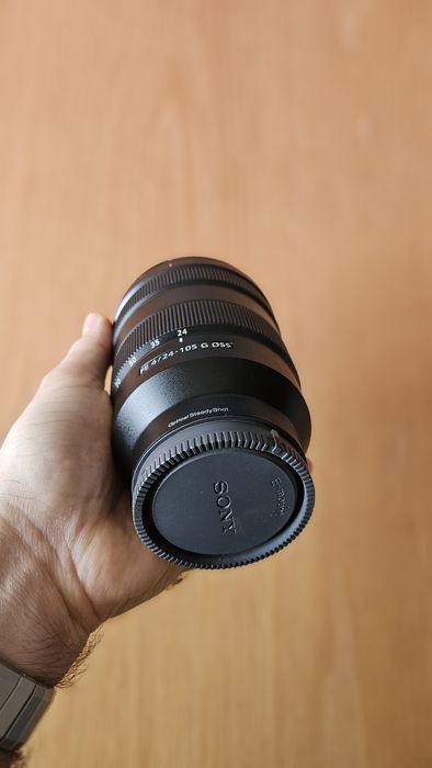 Obiectiv Sony FE 24-105 f4, OSS
