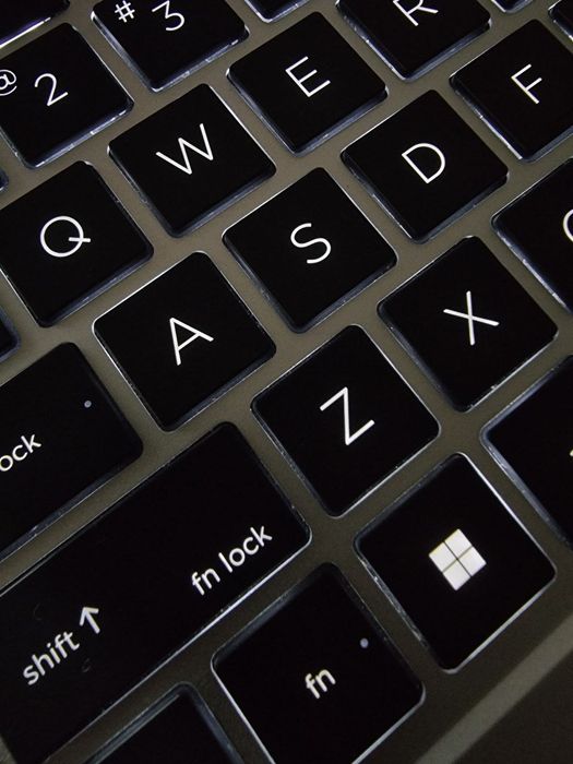Hp ProBook 445 G8. Premium va byudjet noutbuklar