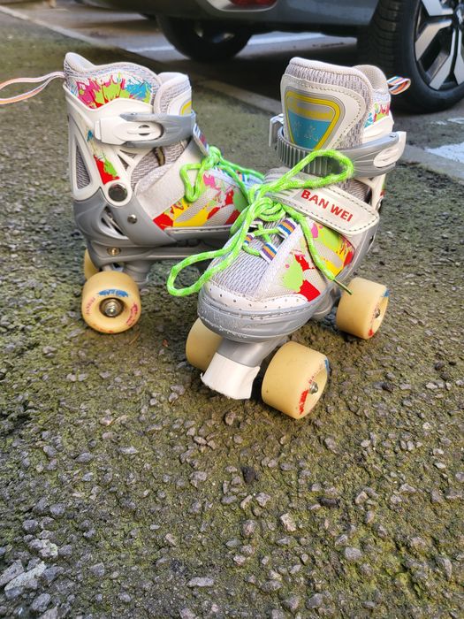Patine cu rotile fetite