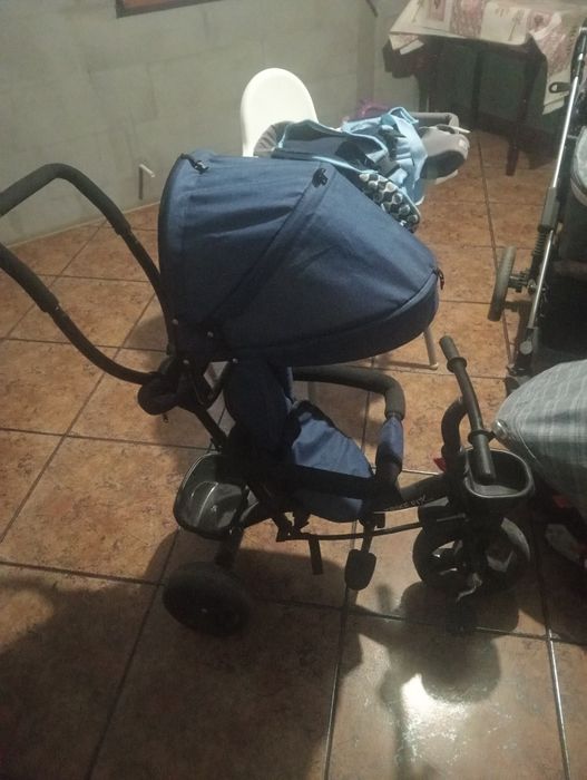 Cărucior BabyC 3 în 1 + Tricicleta + scaun bebe  + 2 marsupii bebe