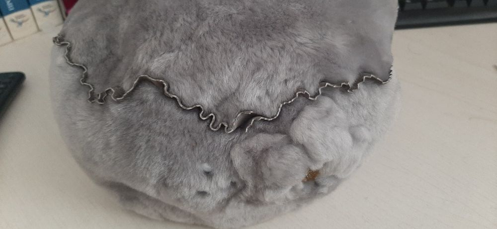 Продам цигейковую шапку, берет.