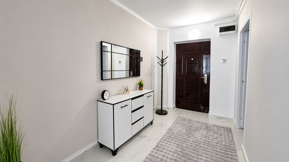 Apartament renovat poziție centrală