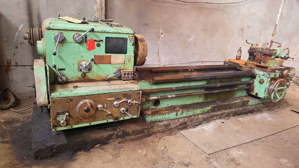 Токарни станок дип400