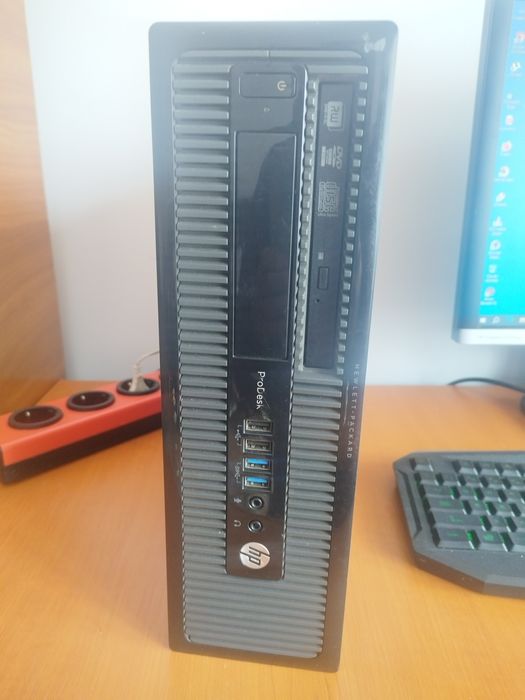 Vand i5 cu ssd 256 gb 16 gb de ramii cu wireless si o placa video