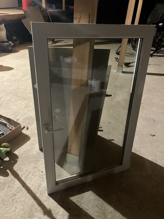 PVC прозорци Veka 88×137 см и 65×57 см троен стъклопакет, накланяне