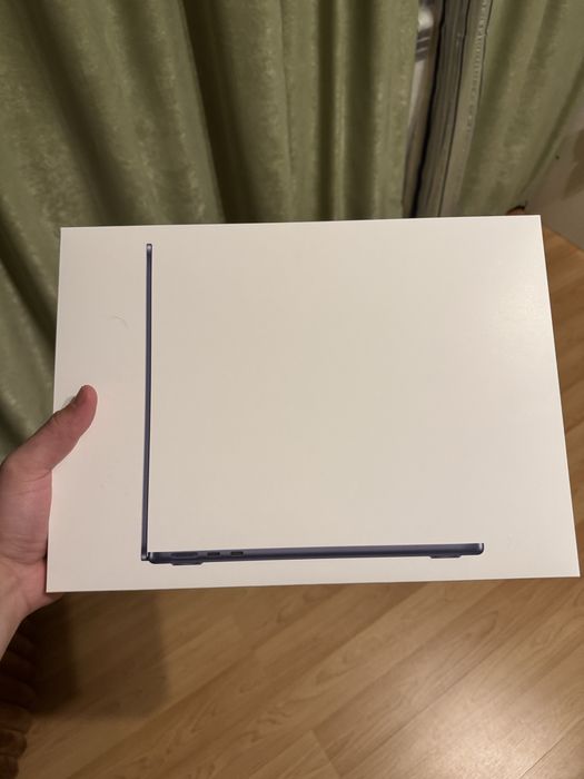 Apple MacBook Air 13 M5