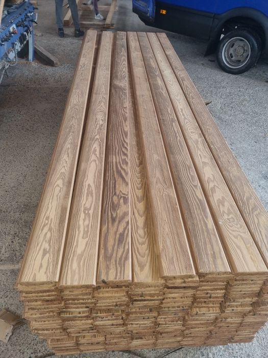 Lambriu termotratat antichizat(periat)  pin s