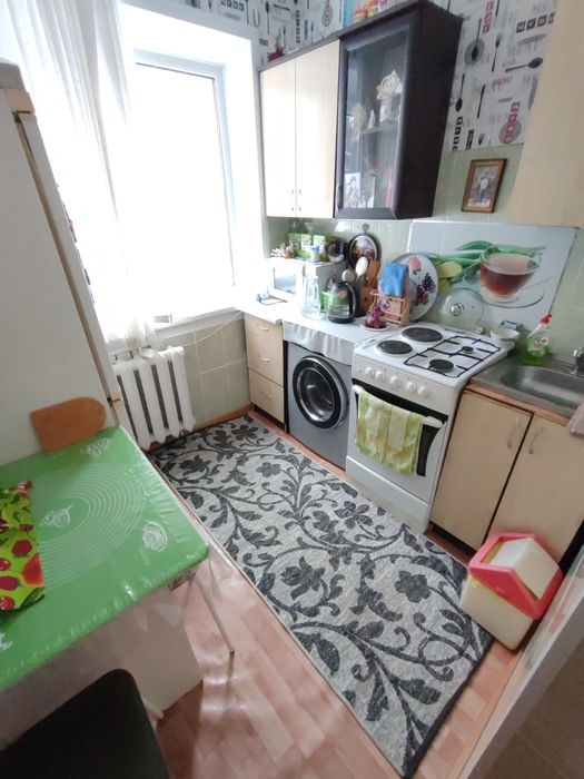 Продается 2-комн (4-13, 1 эт)