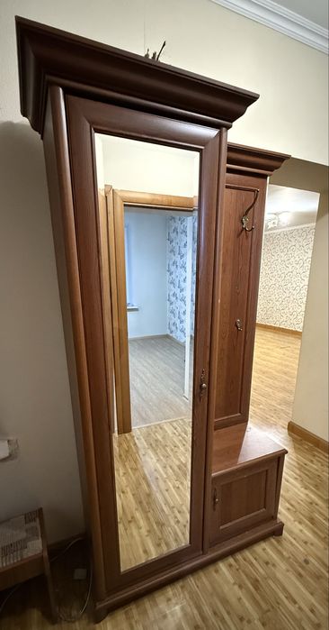 Продам входной шкаф
