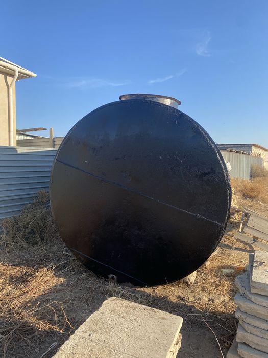 Емкость 10 тонн.